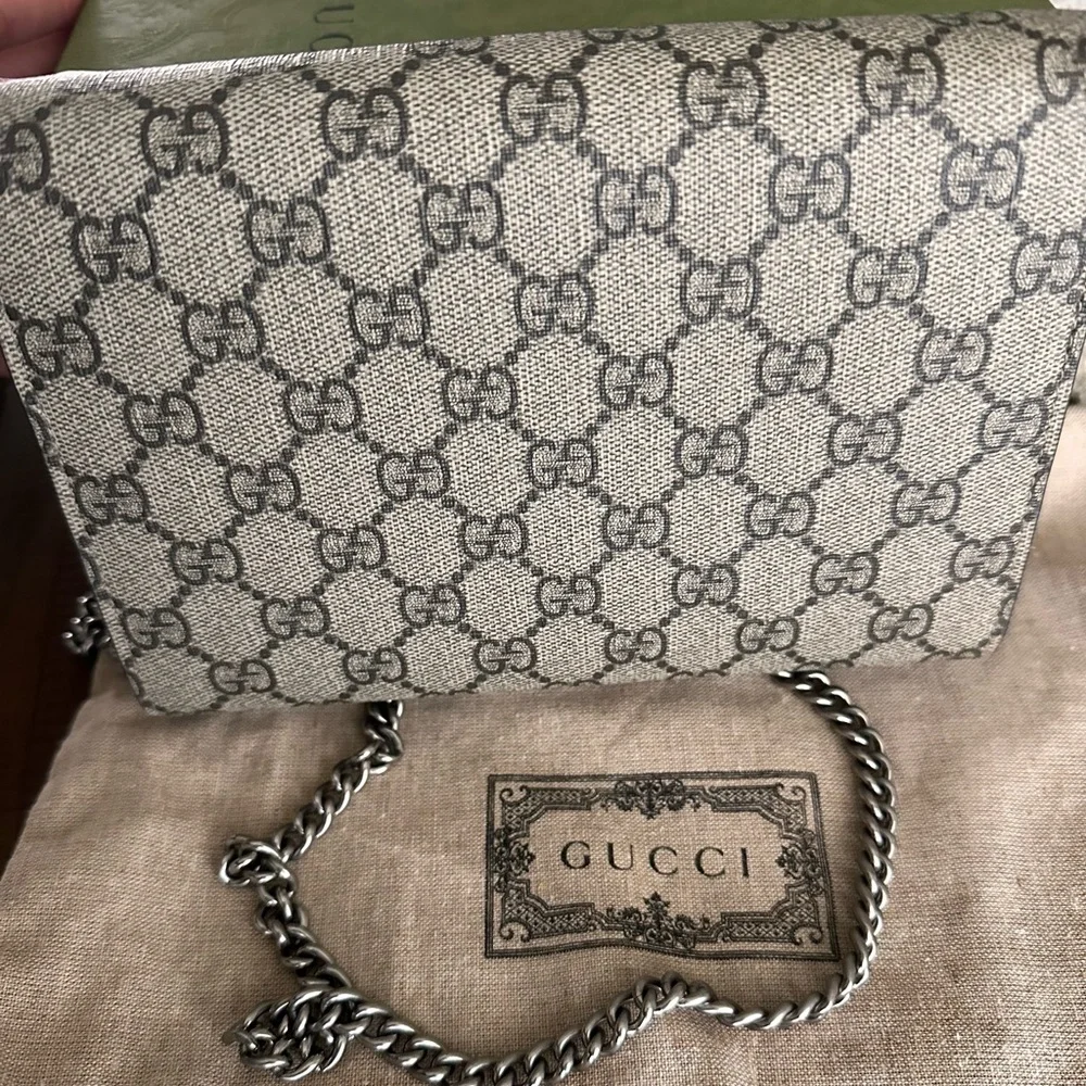 Gucci Dionysus GG supreme crossbody shoulder bag with box and dust bag - Picture 3 of 14